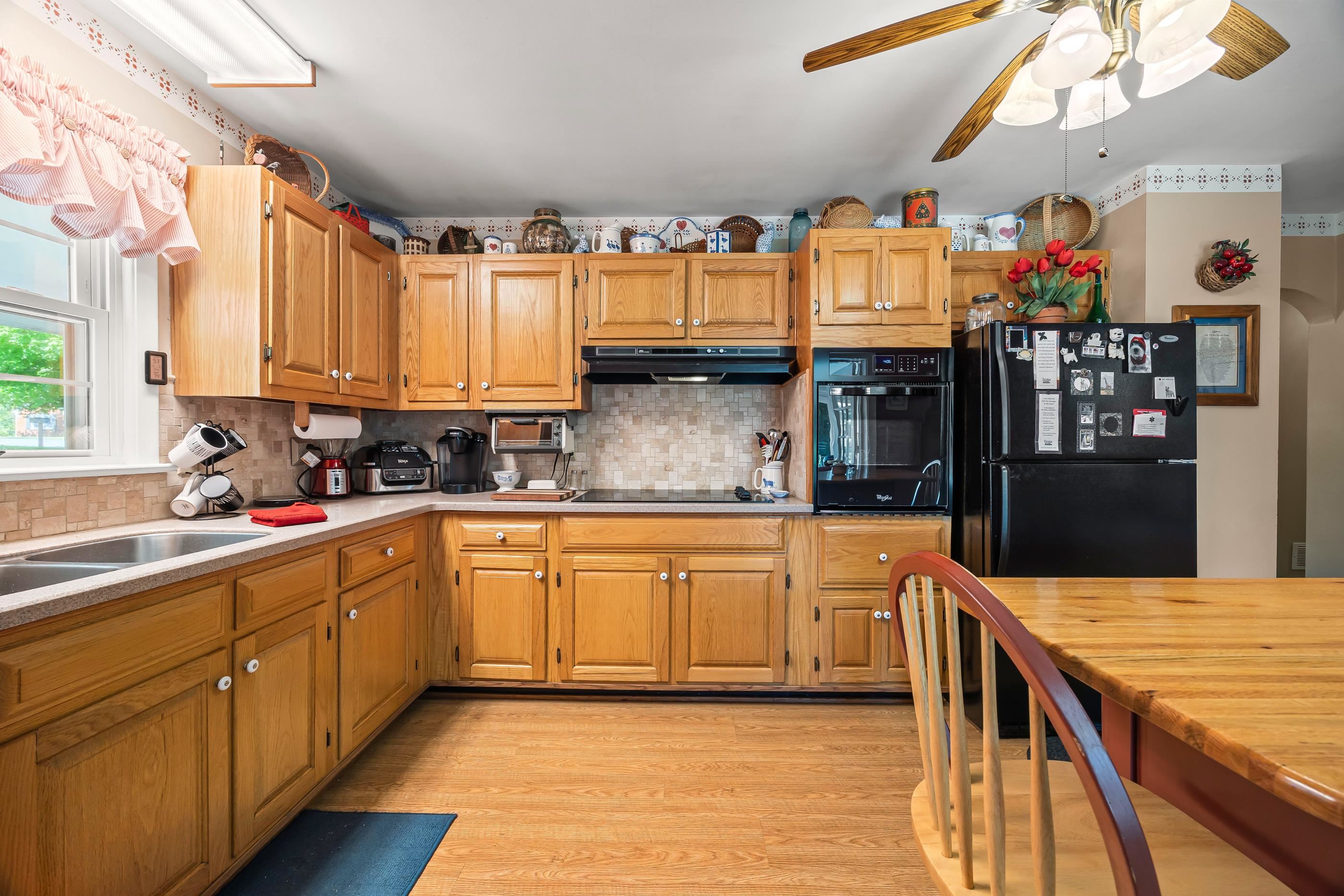 208 TUXEDO RD, STAUNTON, Virginia 24401, 3 Bedrooms Bedrooms, ,1 BathroomBathrooms,Residential,Brick ranch with a sunroom, fenced yard, and full ,208 TUXEDO RD,677477 MLS # 677477 208 TUXEDO RD, STAUNTON, Virginia 24401, 3 Bedrooms Bedrooms, ,1 BathroomBathrooms,Residential,Brick ranch with a sunroom, fenced yard, and full ,208 TUXEDO RD,677477 MLS # 677477