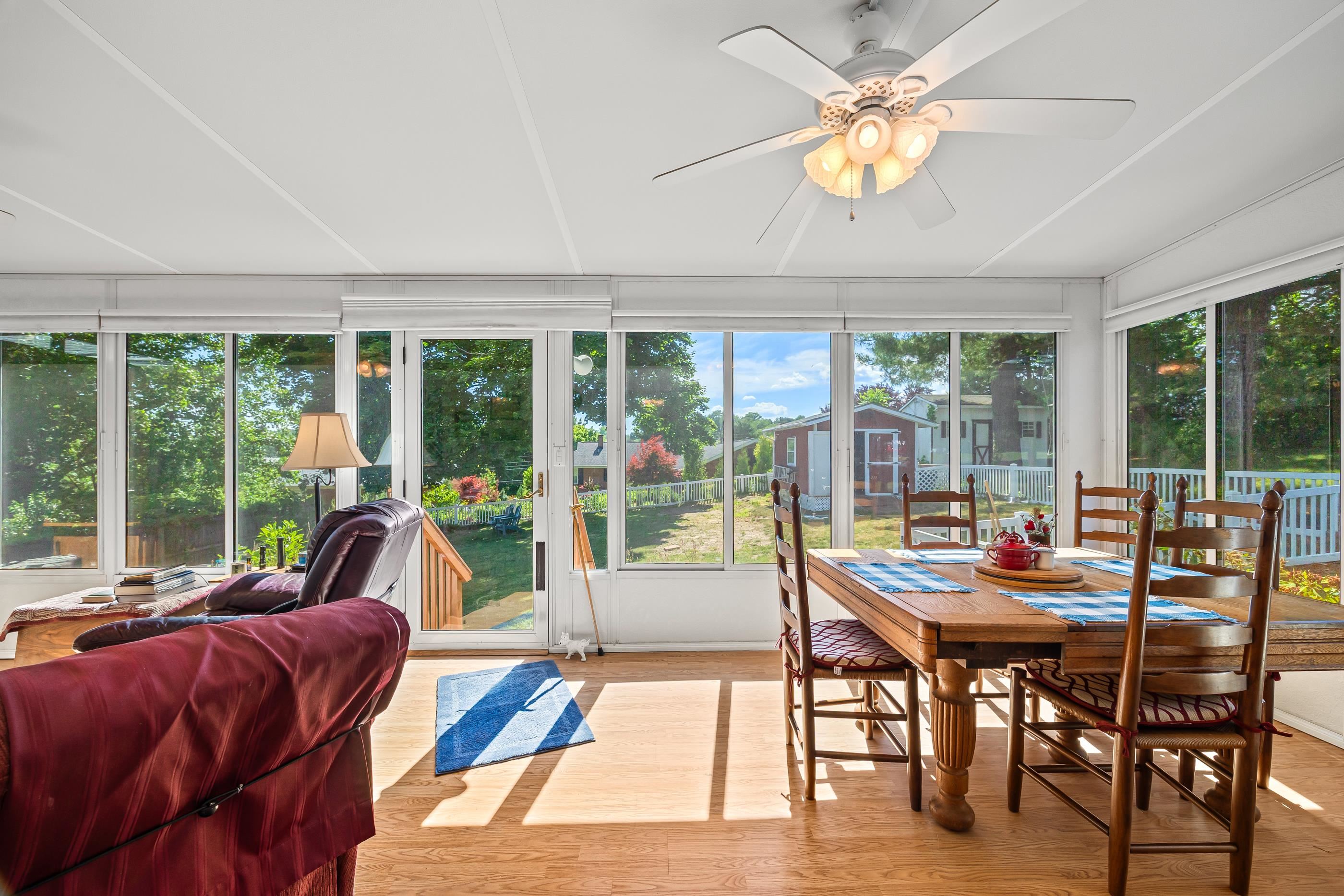 208 TUXEDO RD, STAUNTON, Virginia 24401, 3 Bedrooms Bedrooms, ,1 BathroomBathrooms,Residential,Brick ranch with a sunroom, fenced yard, and full ,208 TUXEDO RD,677477 MLS # 677477 208 TUXEDO RD, STAUNTON, Virginia 24401, 3 Bedrooms Bedrooms, ,1 BathroomBathrooms,Residential,Brick ranch with a sunroom, fenced yard, and full ,208 TUXEDO RD,677477 MLS # 677477
