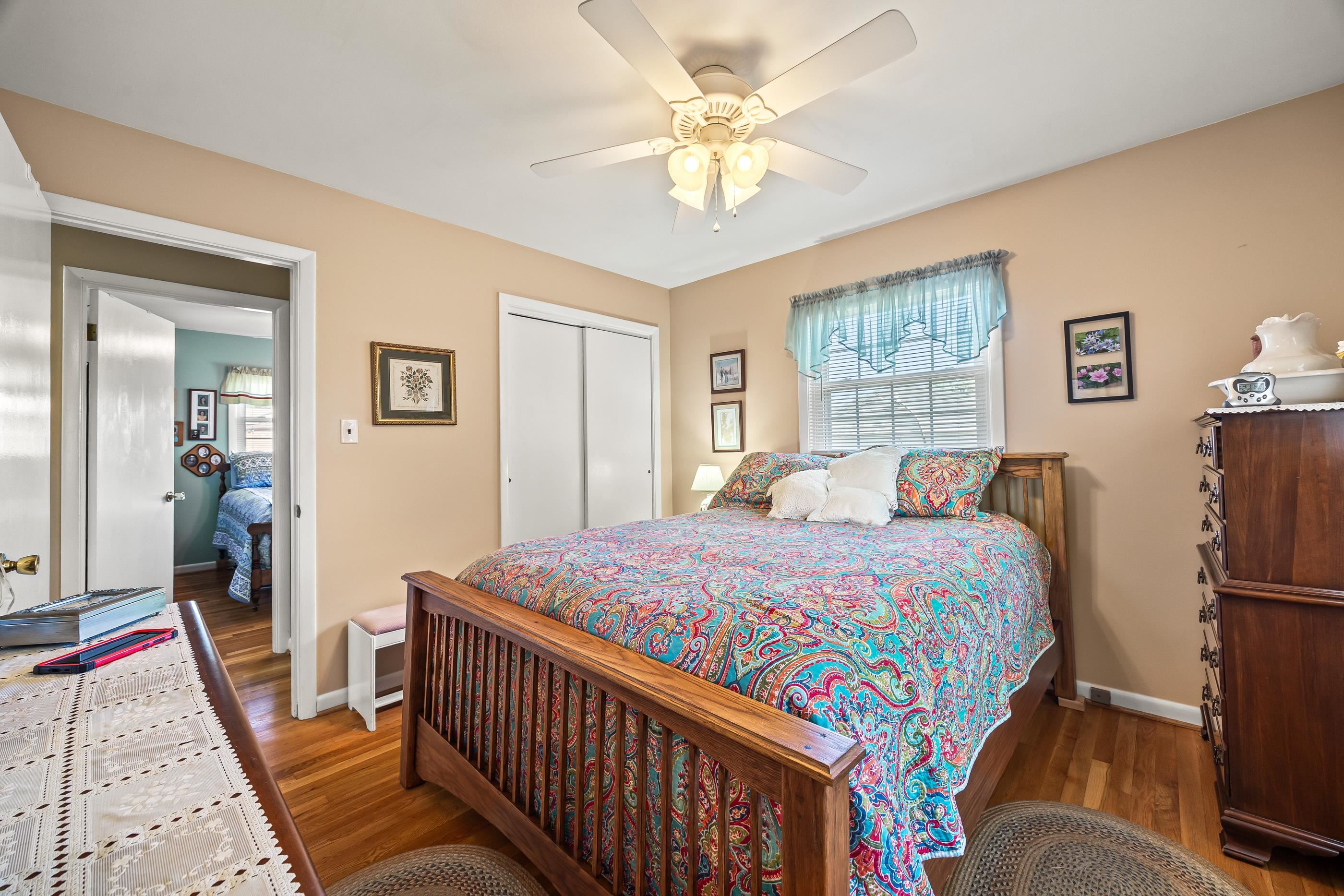 208 TUXEDO RD, STAUNTON, Virginia 24401, 3 Bedrooms Bedrooms, ,1 BathroomBathrooms,Residential,Brick ranch with a sunroom, fenced yard, and full ,208 TUXEDO RD,677477 MLS # 677477 208 TUXEDO RD, STAUNTON, Virginia 24401, 3 Bedrooms Bedrooms, ,1 BathroomBathrooms,Residential,Brick ranch with a sunroom, fenced yard, and full ,208 TUXEDO RD,677477 MLS # 677477