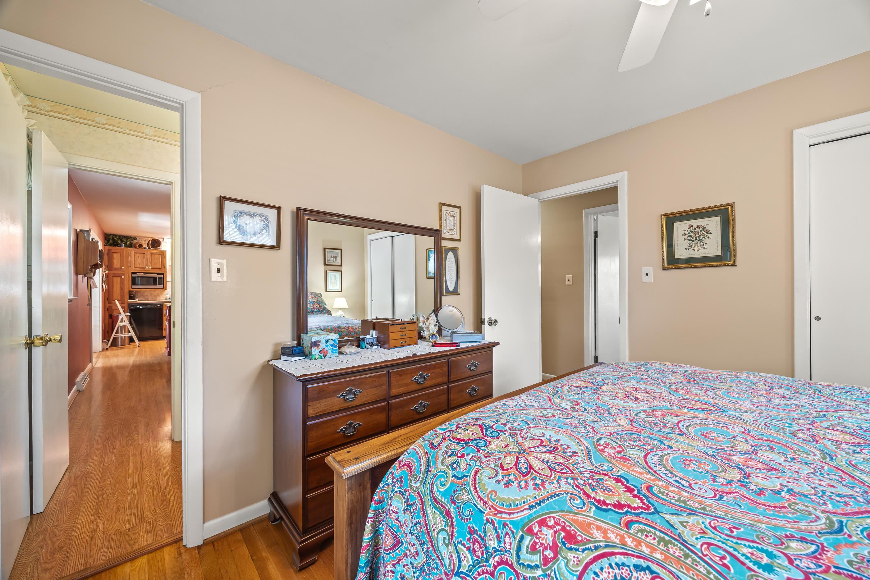 208 TUXEDO RD, STAUNTON, Virginia 24401, 3 Bedrooms Bedrooms, ,1 BathroomBathrooms,Residential,Brick ranch with a sunroom, fenced yard, and full ,208 TUXEDO RD,677477 MLS # 677477 208 TUXEDO RD, STAUNTON, Virginia 24401, 3 Bedrooms Bedrooms, ,1 BathroomBathrooms,Residential,Brick ranch with a sunroom, fenced yard, and full ,208 TUXEDO RD,677477 MLS # 677477