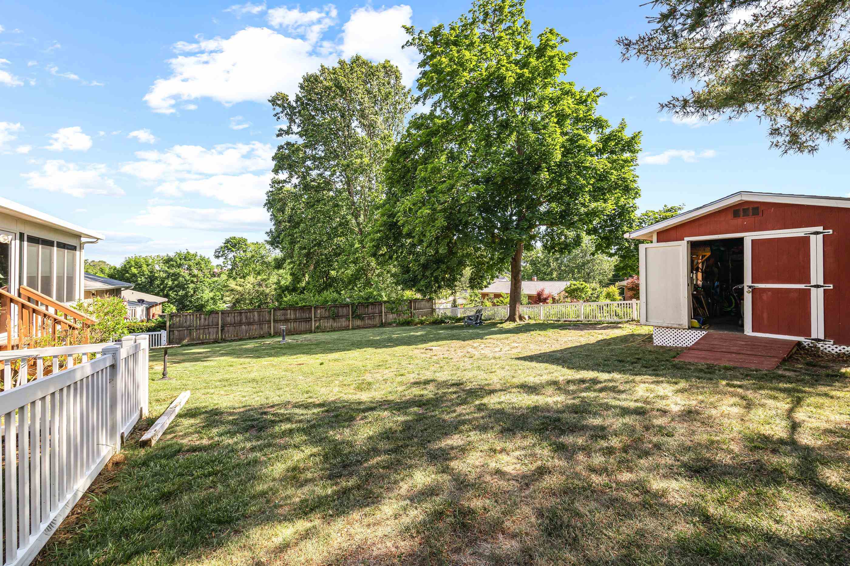 208 TUXEDO RD, STAUNTON, Virginia 24401, 3 Bedrooms Bedrooms, ,1 BathroomBathrooms,Residential,Brick ranch with a sunroom, fenced yard, and full ,208 TUXEDO RD,677477 MLS # 677477 208 TUXEDO RD, STAUNTON, Virginia 24401, 3 Bedrooms Bedrooms, ,1 BathroomBathrooms,Residential,Brick ranch with a sunroom, fenced yard, and full ,208 TUXEDO RD,677477 MLS # 677477