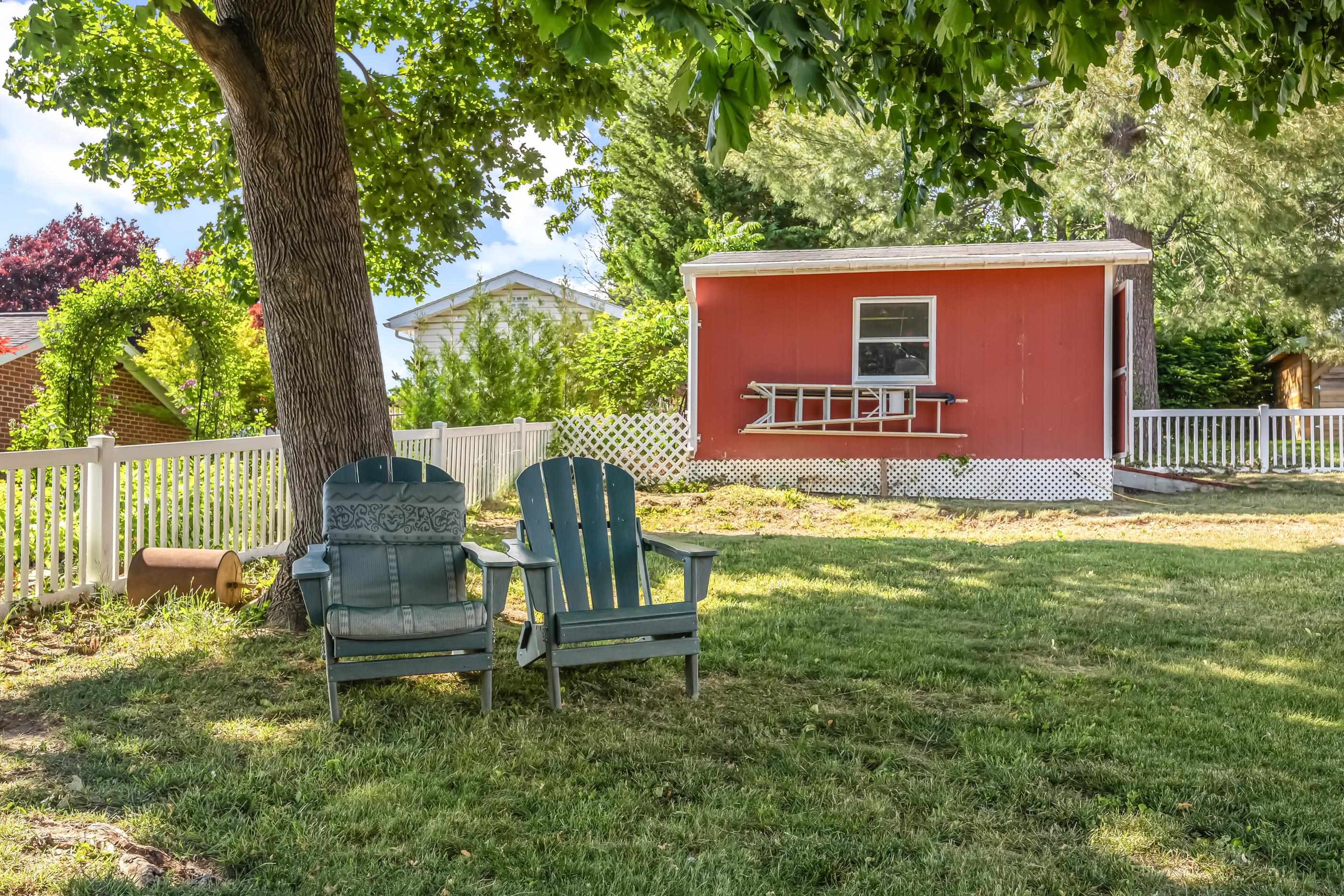 208 TUXEDO RD, STAUNTON, Virginia 24401, 3 Bedrooms Bedrooms, ,1 BathroomBathrooms,Residential,Brick ranch with a sunroom, fenced yard, and full ,208 TUXEDO RD,677477 MLS # 677477 208 TUXEDO RD, STAUNTON, Virginia 24401, 3 Bedrooms Bedrooms, ,1 BathroomBathrooms,Residential,Brick ranch with a sunroom, fenced yard, and full ,208 TUXEDO RD,677477 MLS # 677477