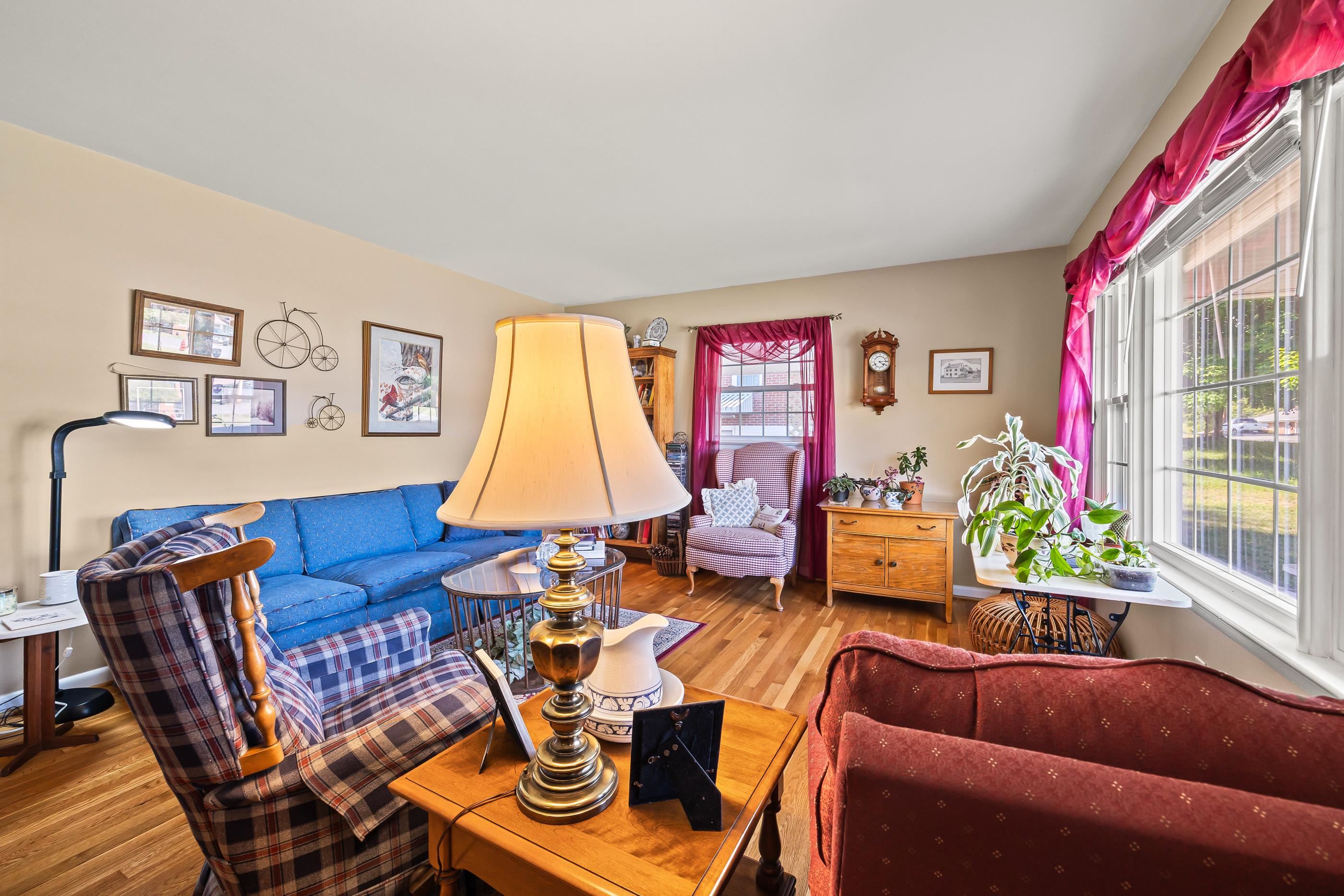 208 TUXEDO RD, STAUNTON, Virginia 24401, 3 Bedrooms Bedrooms, ,1 BathroomBathrooms,Residential,Brick ranch with a sunroom, fenced yard, and full ,208 TUXEDO RD,677477 MLS # 677477 208 TUXEDO RD, STAUNTON, Virginia 24401, 3 Bedrooms Bedrooms, ,1 BathroomBathrooms,Residential,Brick ranch with a sunroom, fenced yard, and full ,208 TUXEDO RD,677477 MLS # 677477