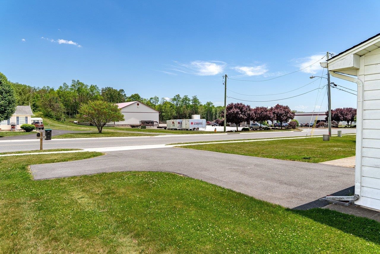 310 DRY RIVER RD, BRIDGEWATER, Virginia 22812, 3 Bedrooms Bedrooms, ,1 BathroomBathrooms,Residential,310 DRY RIVER RD,677478 MLS # 677478 310 DRY RIVER RD, BRIDGEWATER, Virginia 22812, 3 Bedrooms Bedrooms, ,1 BathroomBathrooms,Residential,310 DRY RIVER RD,677478 MLS # 677478