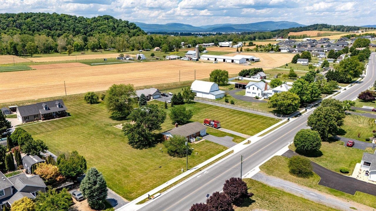 310 DRY RIVER RD, BRIDGEWATER, Virginia 22812, 3 Bedrooms Bedrooms, ,1 BathroomBathrooms,Residential,310 DRY RIVER RD,677478 MLS # 677478 310 DRY RIVER RD, BRIDGEWATER, Virginia 22812, 3 Bedrooms Bedrooms, ,1 BathroomBathrooms,Residential,310 DRY RIVER RD,677478 MLS # 677478