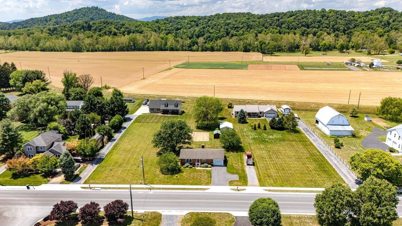 310 DRY RIVER RD, BRIDGEWATER, Virginia 22812, 3 Bedrooms Bedrooms, ,1 BathroomBathrooms,Residential,310 DRY RIVER RD,677478 MLS # 677478 310 DRY RIVER RD, BRIDGEWATER, Virginia 22812, 3 Bedrooms Bedrooms, ,1 BathroomBathrooms,Residential,310 DRY RIVER RD,677478 MLS # 677478