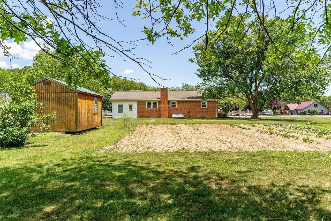 310 DRY RIVER RD, BRIDGEWATER, Virginia 22812, 3 Bedrooms Bedrooms, ,1 BathroomBathrooms,Residential,310 DRY RIVER RD,677478 MLS # 677478 310 DRY RIVER RD, BRIDGEWATER, Virginia 22812, 3 Bedrooms Bedrooms, ,1 BathroomBathrooms,Residential,310 DRY RIVER RD,677478 MLS # 677478