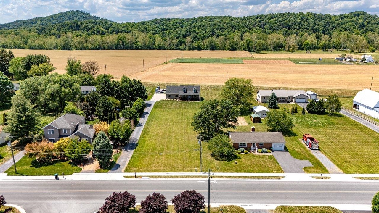310 DRY RIVER RD, BRIDGEWATER, Virginia 22812, 3 Bedrooms Bedrooms, ,1 BathroomBathrooms,Residential,310 DRY RIVER RD,677478 MLS # 677478 310 DRY RIVER RD, BRIDGEWATER, Virginia 22812, 3 Bedrooms Bedrooms, ,1 BathroomBathrooms,Residential,310 DRY RIVER RD,677478 MLS # 677478