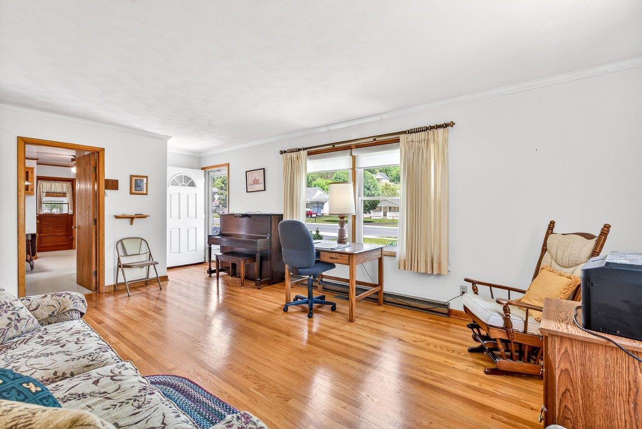 310 DRY RIVER RD, BRIDGEWATER, Virginia 22812, 3 Bedrooms Bedrooms, ,1 BathroomBathrooms,Residential,310 DRY RIVER RD,677478 MLS # 677478 310 DRY RIVER RD, BRIDGEWATER, Virginia 22812, 3 Bedrooms Bedrooms, ,1 BathroomBathrooms,Residential,310 DRY RIVER RD,677478 MLS # 677478