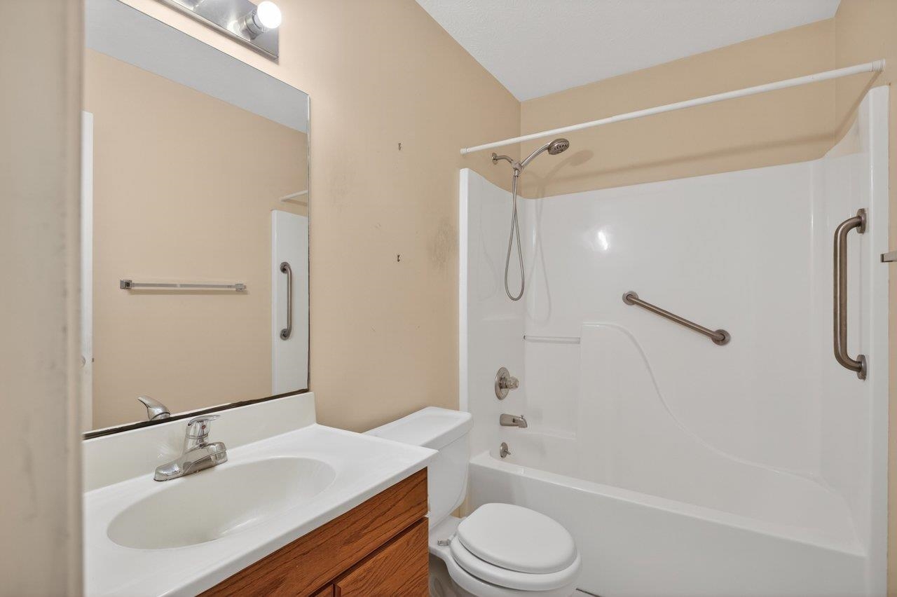 53 HARROGATE DR, FISHERSVILLE, Virginia 22939, 3 Bedrooms Bedrooms, ,2 BathroomsBathrooms,Residential,53 HARROGATE DR,677479 MLS # 677479 53 HARROGATE DR, FISHERSVILLE, Virginia 22939, 3 Bedrooms Bedrooms, ,2 BathroomsBathrooms,Residential,53 HARROGATE DR,677479 MLS # 677479
