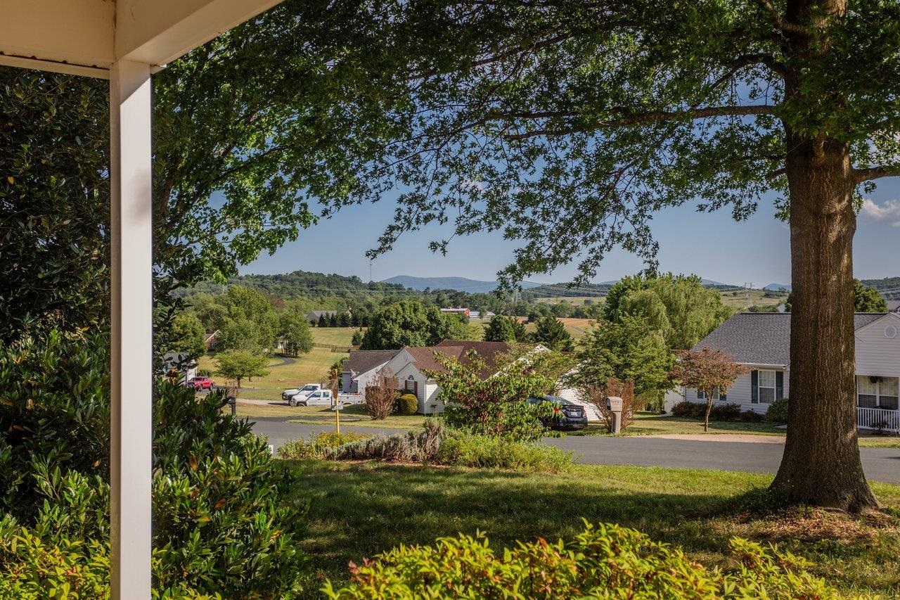 53 HARROGATE DR, FISHERSVILLE, Virginia 22939, 3 Bedrooms Bedrooms, ,2 BathroomsBathrooms,Residential,53 HARROGATE DR,677479 MLS # 677479 53 HARROGATE DR, FISHERSVILLE, Virginia 22939, 3 Bedrooms Bedrooms, ,2 BathroomsBathrooms,Residential,53 HARROGATE DR,677479 MLS # 677479