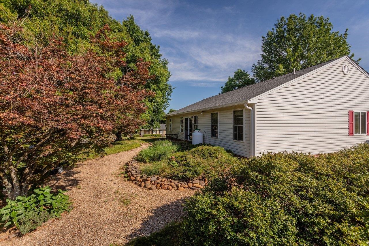 53 HARROGATE DR, FISHERSVILLE, Virginia 22939, 3 Bedrooms Bedrooms, ,2 BathroomsBathrooms,Residential,53 HARROGATE DR,677479 MLS # 677479 53 HARROGATE DR, FISHERSVILLE, Virginia 22939, 3 Bedrooms Bedrooms, ,2 BathroomsBathrooms,Residential,53 HARROGATE DR,677479 MLS # 677479