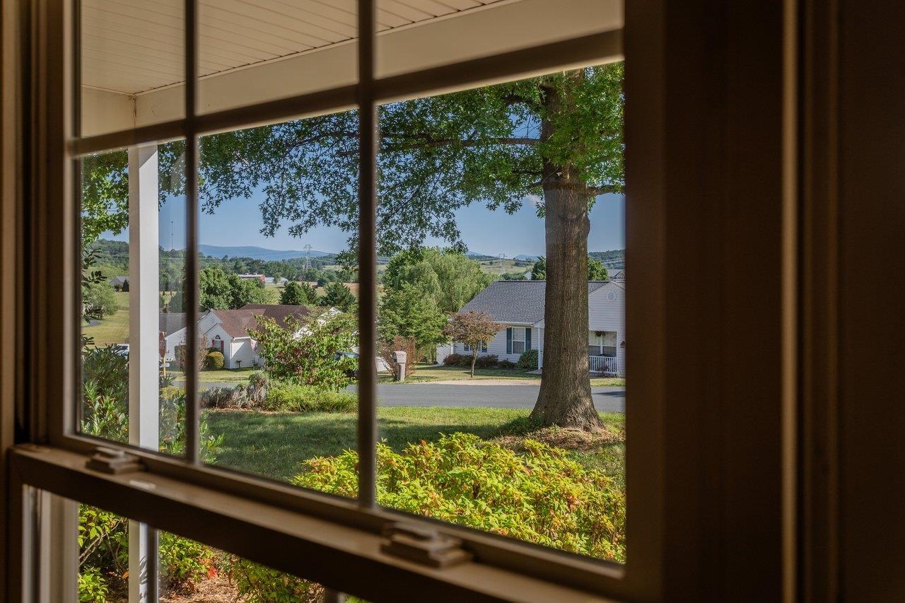 53 HARROGATE DR, FISHERSVILLE, Virginia 22939, 3 Bedrooms Bedrooms, ,2 BathroomsBathrooms,Residential,53 HARROGATE DR,677479 MLS # 677479 53 HARROGATE DR, FISHERSVILLE, Virginia 22939, 3 Bedrooms Bedrooms, ,2 BathroomsBathrooms,Residential,53 HARROGATE DR,677479 MLS # 677479