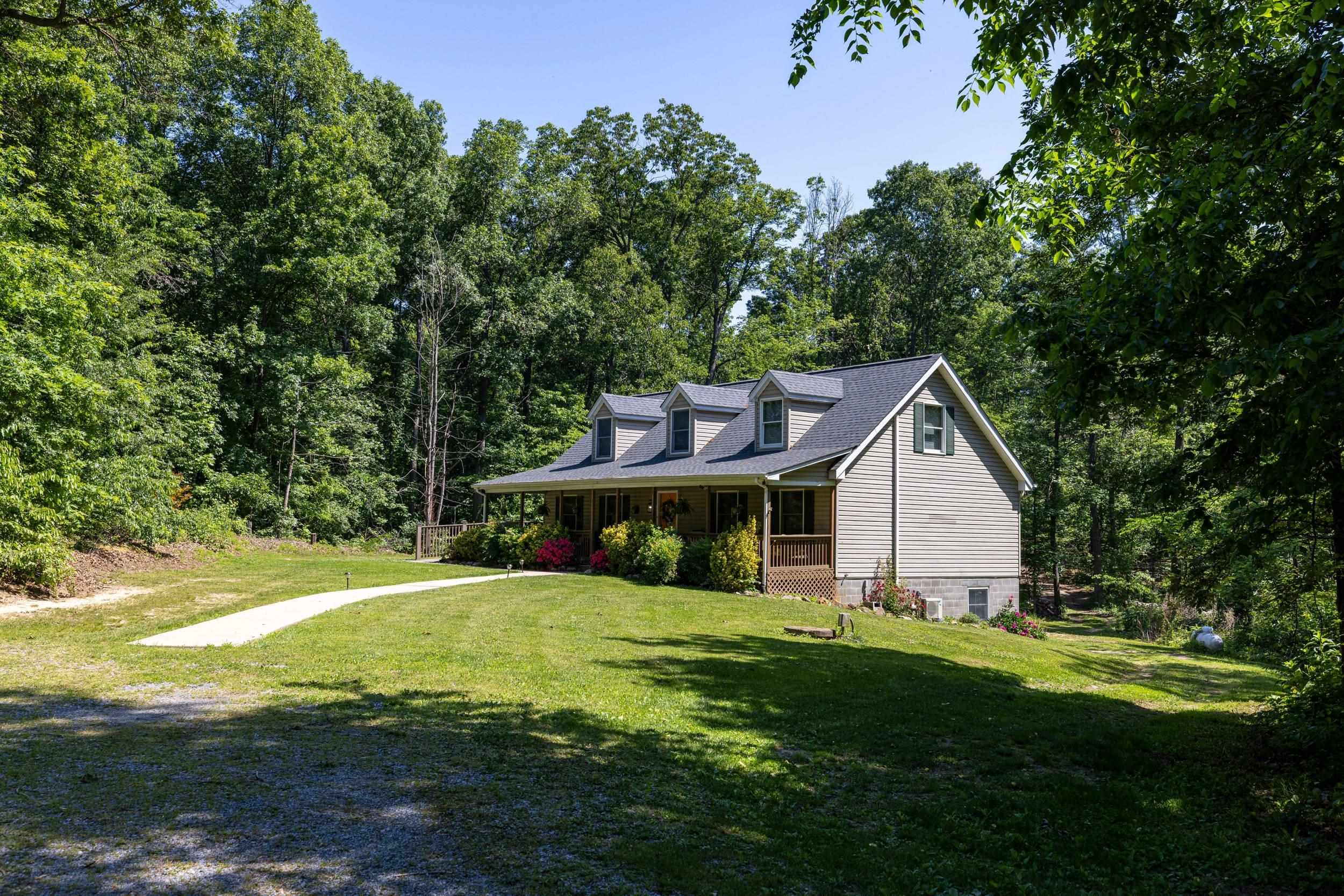 215 BRICK CHURCH LN, SHENANDOAH, Virginia 22849, 3 Bedrooms Bedrooms, ,2 BathroomsBathrooms,Residential,215 BRICK CHURCH LN,677484 MLS # 677484 215 BRICK CHURCH LN, SHENANDOAH, Virginia 22849, 3 Bedrooms Bedrooms, ,2 BathroomsBathrooms,Residential,215 BRICK CHURCH LN,677484 MLS # 677484