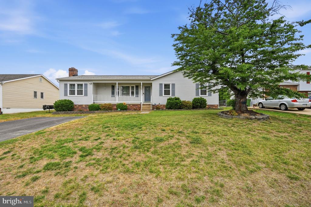 5725 UP A WAY DR, FREDERICKSBURG, Virginia 22407, 3 Bedrooms Bedrooms, ,2 BathroomsBathrooms,Residential,5725 UP A WAY DR,VASP2042152 MLS # VASP2042152 5725 UP A WAY DR, FREDERICKSBURG, Virginia 22407, 3 Bedrooms Bedrooms, ,2 BathroomsBathrooms,Residential,5725 UP A WAY DR,VASP2042152 MLS # VASP2042152