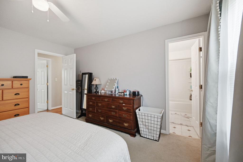 5725 UP A WAY DR, FREDERICKSBURG, Virginia 22407, 3 Bedrooms Bedrooms, ,2 BathroomsBathrooms,Residential,5725 UP A WAY DR,VASP2042152 MLS # VASP2042152 5725 UP A WAY DR, FREDERICKSBURG, Virginia 22407, 3 Bedrooms Bedrooms, ,2 BathroomsBathrooms,Residential,5725 UP A WAY DR,VASP2042152 MLS # VASP2042152