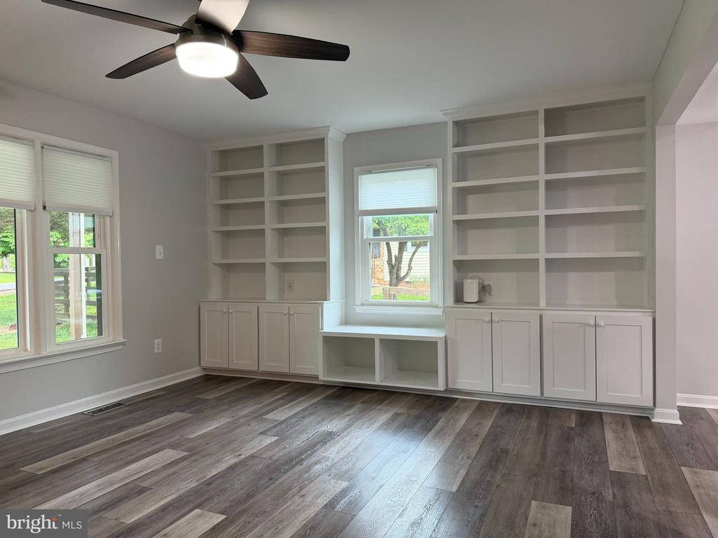 7033 WESTMORELAND DR, WARRENTON, Virginia 20187, 4 Bedrooms Bedrooms, ,2 BathroomsBathrooms,Residential,7033 WESTMORELAND DR,VAFQ2022166 MLS # VAFQ2022166 7033 WESTMORELAND DR, WARRENTON, Virginia 20187, 4 Bedrooms Bedrooms, ,2 BathroomsBathrooms,Residential,7033 WESTMORELAND DR,VAFQ2022166 MLS # VAFQ2022166