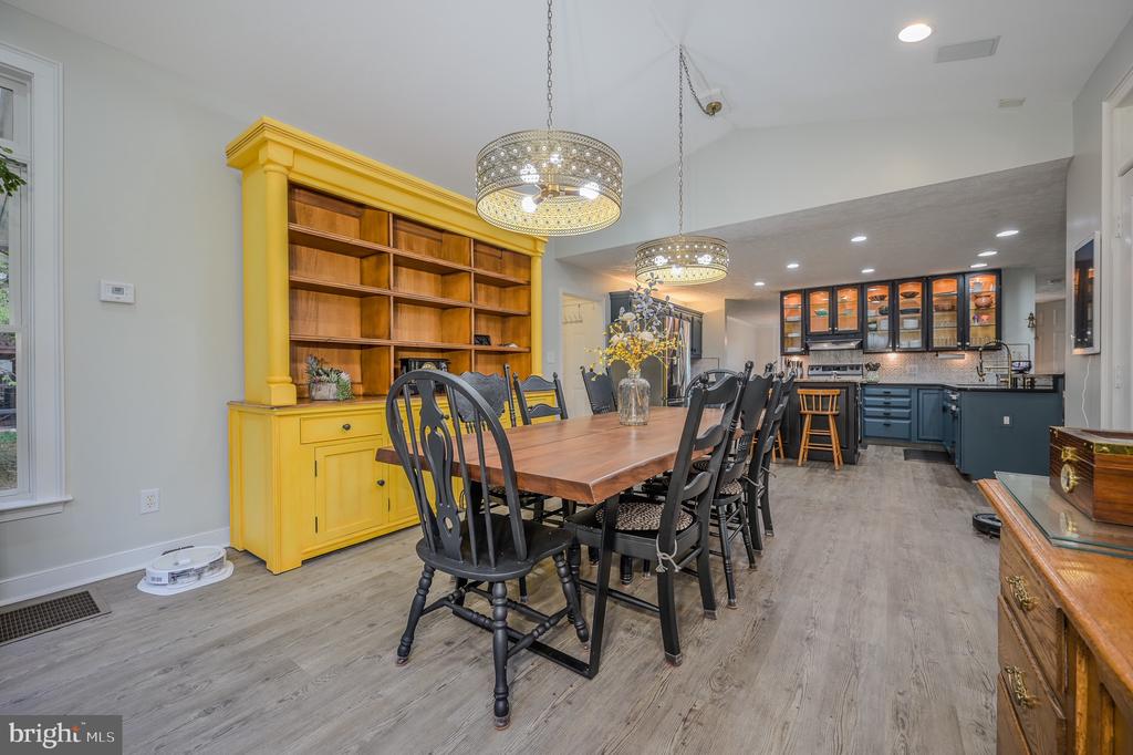 10322 EDINBURGH DR, SPOTSYLVANIA, Virginia 22553, 4 Bedrooms Bedrooms, ,3 BathroomsBathrooms,Residential,10322 EDINBURGH DR,VASP2042236 MLS # VASP2042236 10322 EDINBURGH DR, SPOTSYLVANIA, Virginia 22553, 4 Bedrooms Bedrooms, ,3 BathroomsBathrooms,Residential,10322 EDINBURGH DR,VASP2042236 MLS # VASP2042236