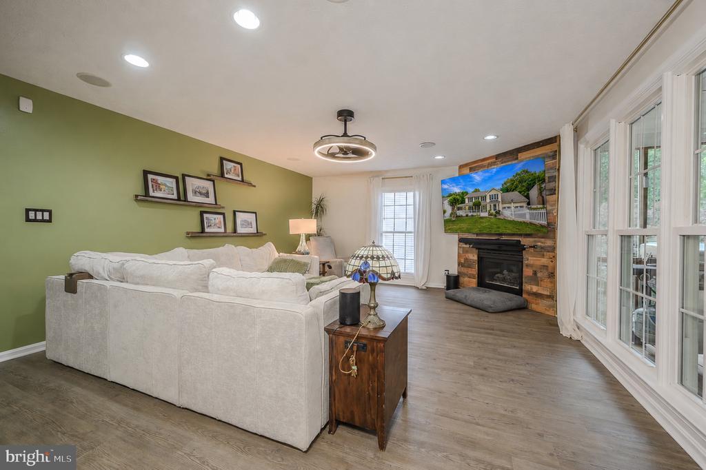 10322 EDINBURGH DR, SPOTSYLVANIA, Virginia 22553, 4 Bedrooms Bedrooms, ,3 BathroomsBathrooms,Residential,10322 EDINBURGH DR,VASP2042236 MLS # VASP2042236 10322 EDINBURGH DR, SPOTSYLVANIA, Virginia 22553, 4 Bedrooms Bedrooms, ,3 BathroomsBathrooms,Residential,10322 EDINBURGH DR,VASP2042236 MLS # VASP2042236