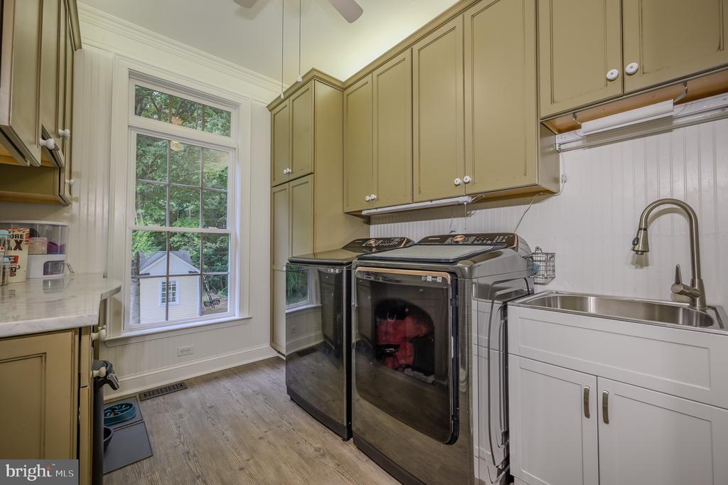 10322 EDINBURGH DR, SPOTSYLVANIA, Virginia 22553, 4 Bedrooms Bedrooms, ,3 BathroomsBathrooms,Residential,10322 EDINBURGH DR,VASP2042236 MLS # VASP2042236 10322 EDINBURGH DR, SPOTSYLVANIA, Virginia 22553, 4 Bedrooms Bedrooms, ,3 BathroomsBathrooms,Residential,10322 EDINBURGH DR,VASP2042236 MLS # VASP2042236