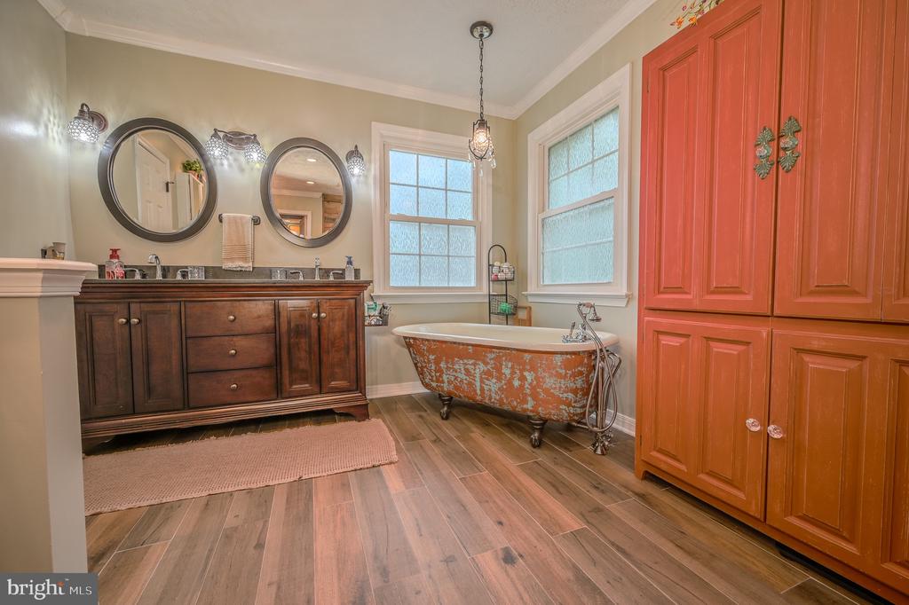 10322 EDINBURGH DR, SPOTSYLVANIA, Virginia 22553, 4 Bedrooms Bedrooms, ,3 BathroomsBathrooms,Residential,10322 EDINBURGH DR,VASP2042236 MLS # VASP2042236 10322 EDINBURGH DR, SPOTSYLVANIA, Virginia 22553, 4 Bedrooms Bedrooms, ,3 BathroomsBathrooms,Residential,10322 EDINBURGH DR,VASP2042236 MLS # VASP2042236