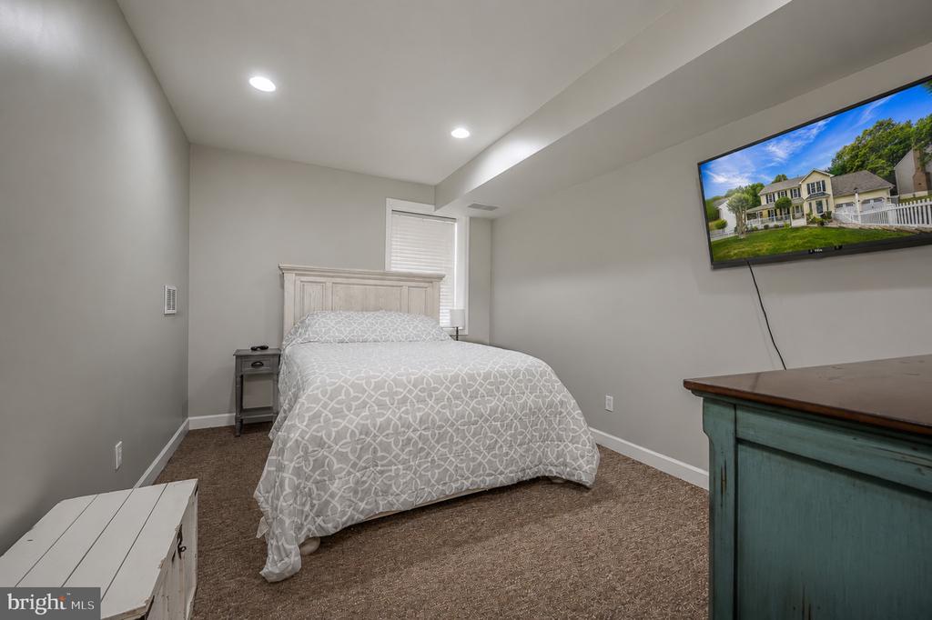 10322 EDINBURGH DR, SPOTSYLVANIA, Virginia 22553, 4 Bedrooms Bedrooms, ,3 BathroomsBathrooms,Residential,10322 EDINBURGH DR,VASP2042236 MLS # VASP2042236 10322 EDINBURGH DR, SPOTSYLVANIA, Virginia 22553, 4 Bedrooms Bedrooms, ,3 BathroomsBathrooms,Residential,10322 EDINBURGH DR,VASP2042236 MLS # VASP2042236