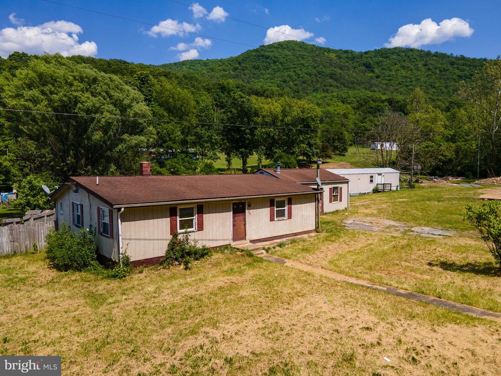 753 STEAM HOLLOW RD, SHENANDOAH, Virginia 22849, 2 Bedrooms Bedrooms, ,1 BathroomBathrooms,Residential,753 STEAM HOLLOW RD,VAPA2006484 MLS # VAPA2006484