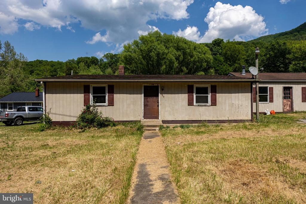 753 STEAM HOLLOW RD, SHENANDOAH, Virginia 22849, 2 Bedrooms Bedrooms, ,1 BathroomBathrooms,Residential,753 STEAM HOLLOW RD,VAPA2006484 MLS # VAPA2006484