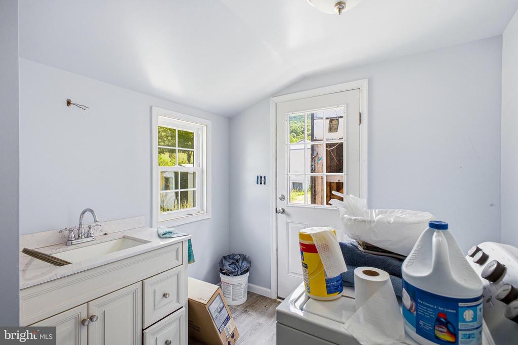753 STEAM HOLLOW RD, SHENANDOAH, Virginia 22849, 2 Bedrooms Bedrooms, ,1 BathroomBathrooms,Residential,753 STEAM HOLLOW RD,VAPA2006484 MLS # VAPA2006484