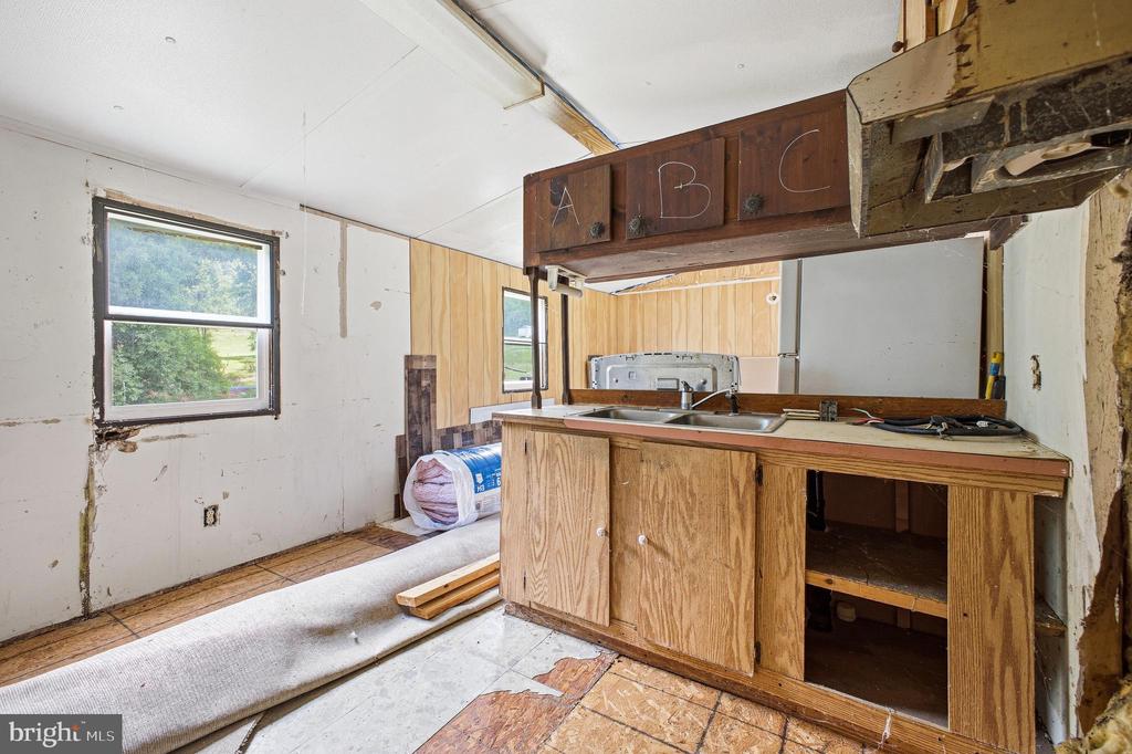 753 STEAM HOLLOW RD, SHENANDOAH, Virginia 22849, 2 Bedrooms Bedrooms, ,1 BathroomBathrooms,Residential,753 STEAM HOLLOW RD,VAPA2006484 MLS # VAPA2006484