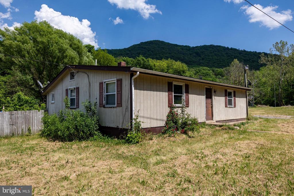 753 STEAM HOLLOW RD, SHENANDOAH, Virginia 22849, 2 Bedrooms Bedrooms, ,1 BathroomBathrooms,Residential,753 STEAM HOLLOW RD,VAPA2006484 MLS # VAPA2006484