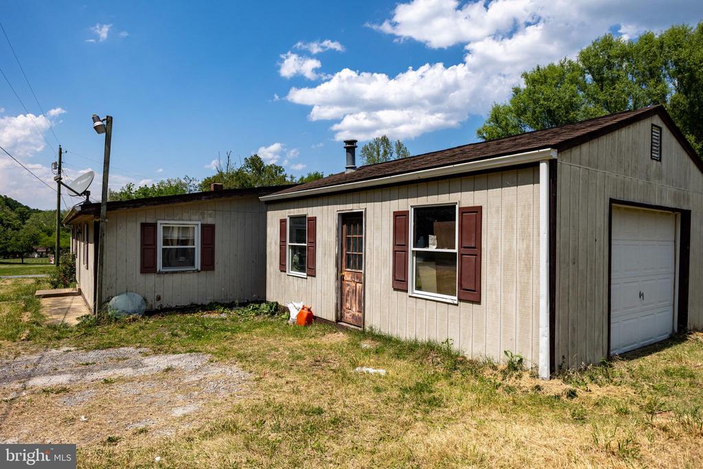 753 STEAM HOLLOW RD, SHENANDOAH, Virginia 22849, 2 Bedrooms Bedrooms, ,1 BathroomBathrooms,Residential,753 STEAM HOLLOW RD,VAPA2006484 MLS # VAPA2006484