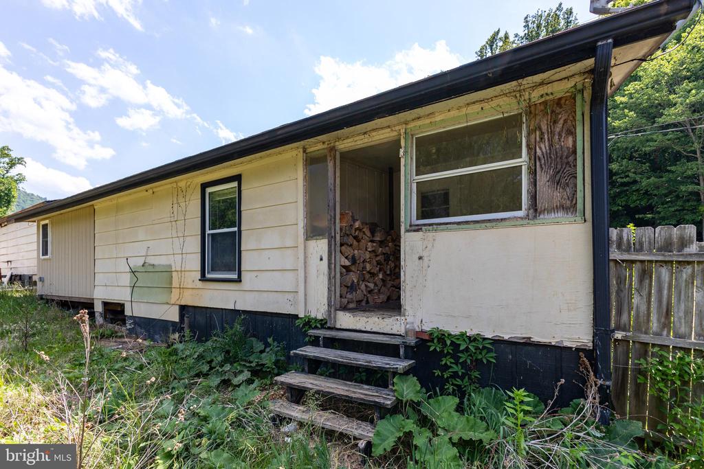 753 STEAM HOLLOW RD, SHENANDOAH, Virginia 22849, 2 Bedrooms Bedrooms, ,1 BathroomBathrooms,Residential,753 STEAM HOLLOW RD,VAPA2006484 MLS # VAPA2006484