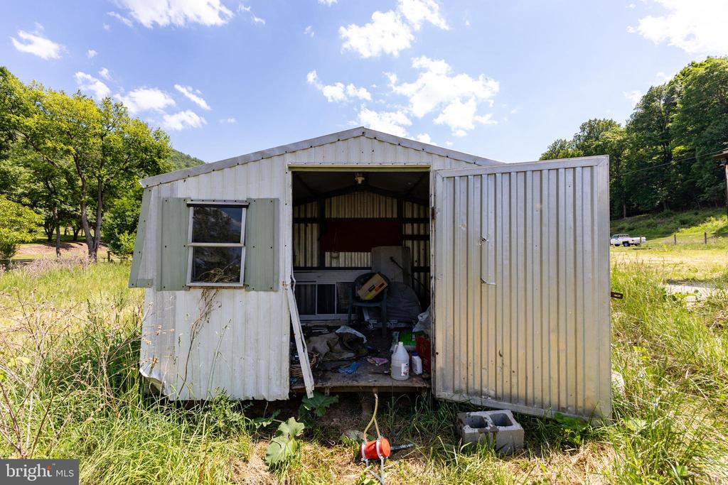 753 STEAM HOLLOW RD, SHENANDOAH, Virginia 22849, 2 Bedrooms Bedrooms, ,1 BathroomBathrooms,Residential,753 STEAM HOLLOW RD,VAPA2006484 MLS # VAPA2006484