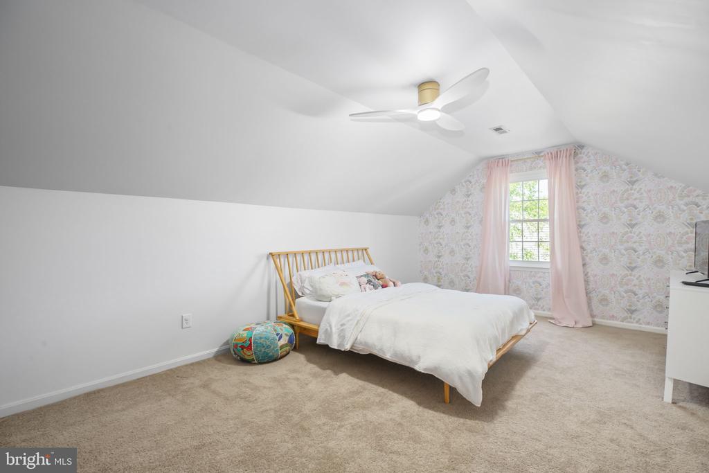11916 WOODLAND VIEW DR, FREDERICKSBURG, Virginia 22407, 4 Bedrooms Bedrooms, ,2 BathroomsBathrooms,Residential,11916 WOODLAND VIEW DR,VASP2042244 MLS # VASP2042244 11916 WOODLAND VIEW DR, FREDERICKSBURG, Virginia 22407, 4 Bedrooms Bedrooms, ,2 BathroomsBathrooms,Residential,11916 WOODLAND VIEW DR,VASP2042244 MLS # VASP2042244