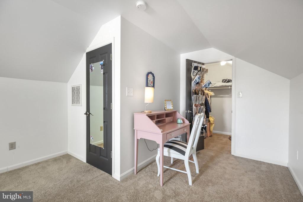 11916 WOODLAND VIEW DR, FREDERICKSBURG, Virginia 22407, 4 Bedrooms Bedrooms, ,2 BathroomsBathrooms,Residential,11916 WOODLAND VIEW DR,VASP2042244 MLS # VASP2042244 11916 WOODLAND VIEW DR, FREDERICKSBURG, Virginia 22407, 4 Bedrooms Bedrooms, ,2 BathroomsBathrooms,Residential,11916 WOODLAND VIEW DR,VASP2042244 MLS # VASP2042244