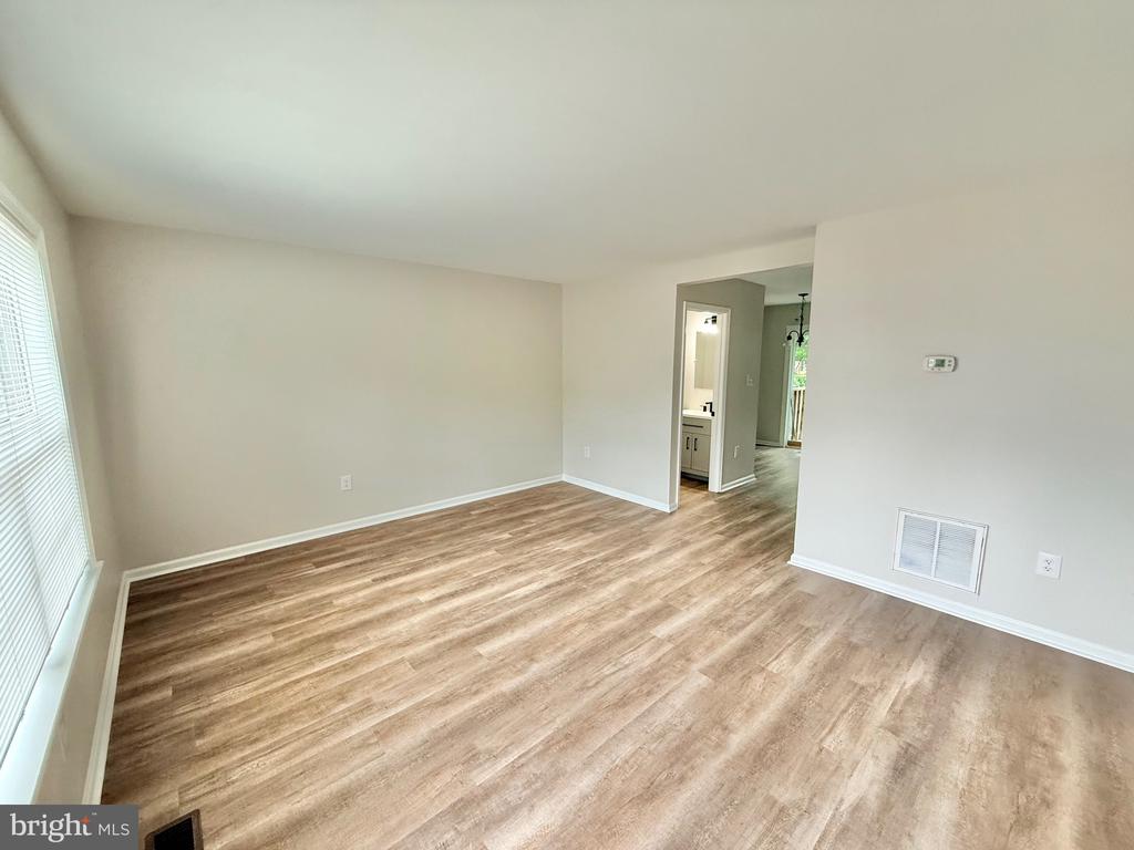 332 LAFAYETTE DR, CULPEPER, Virginia 22701, 3 Bedrooms Bedrooms, ,1 BathroomBathrooms,Residential,332 LAFAYETTE DR,VACU2013702 MLS # VACU2013702