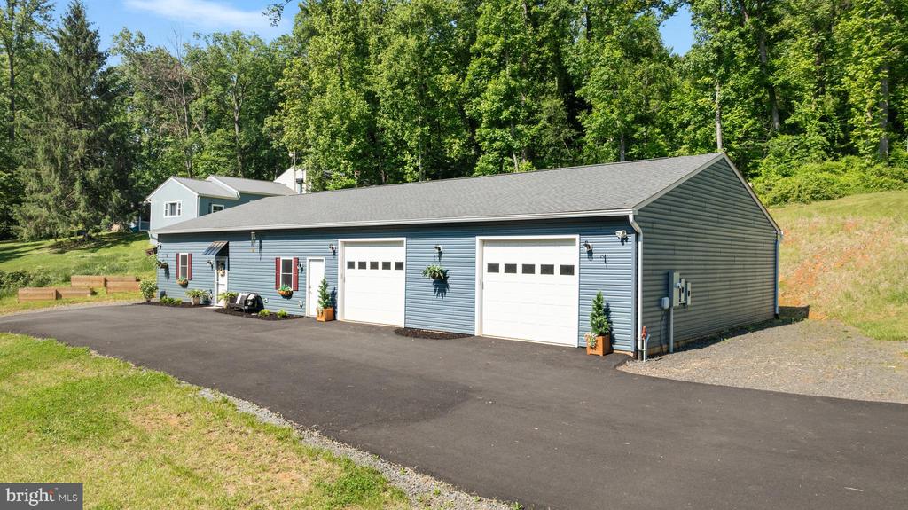5331 MERRY OAKS RD, THE PLAINS, Virginia 20198, 3 Bedrooms Bedrooms, ,2 BathroomsBathrooms,Residential,5331 MERRY OAKS RD,VAFQ2022126 MLS # VAFQ2022126 5331 MERRY OAKS RD, THE PLAINS, Virginia 20198, 3 Bedrooms Bedrooms, ,2 BathroomsBathrooms,Residential,5331 MERRY OAKS RD,VAFQ2022126 MLS # VAFQ2022126