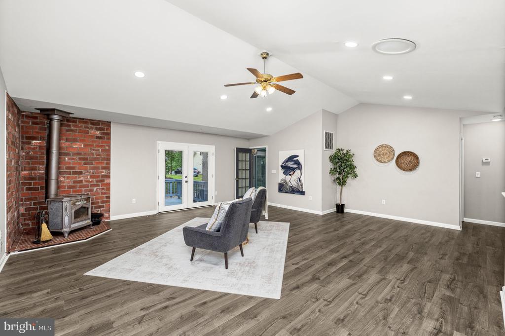 104 FEDERAL RD, LOCUST GROVE, Virginia 22508, 3 Bedrooms Bedrooms, ,2 BathroomsBathrooms,Residential,104 FEDERAL RD,VAOR2014248 MLS # VAOR2014248