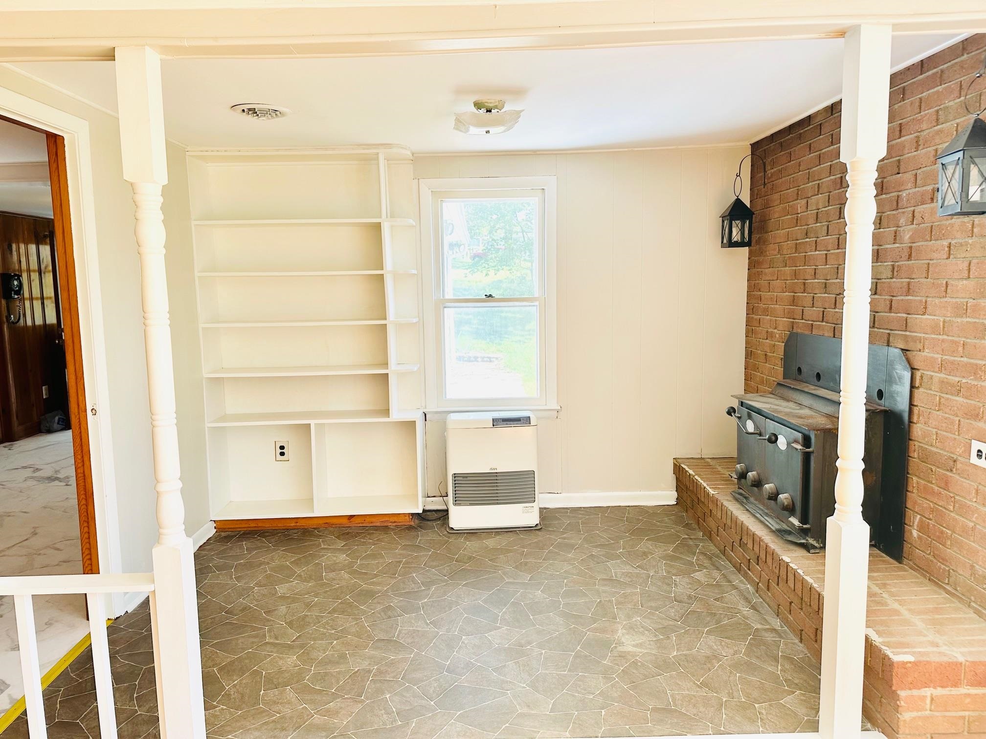 79 ROCKY LN, STUARTS DRAFT, Virginia 24477, 3 Bedrooms Bedrooms, ,1 BathroomBathrooms,Residential,79 Rocky Lane, Stuarts Draft, VA,79 ROCKY LN,676672 MLS # 676672