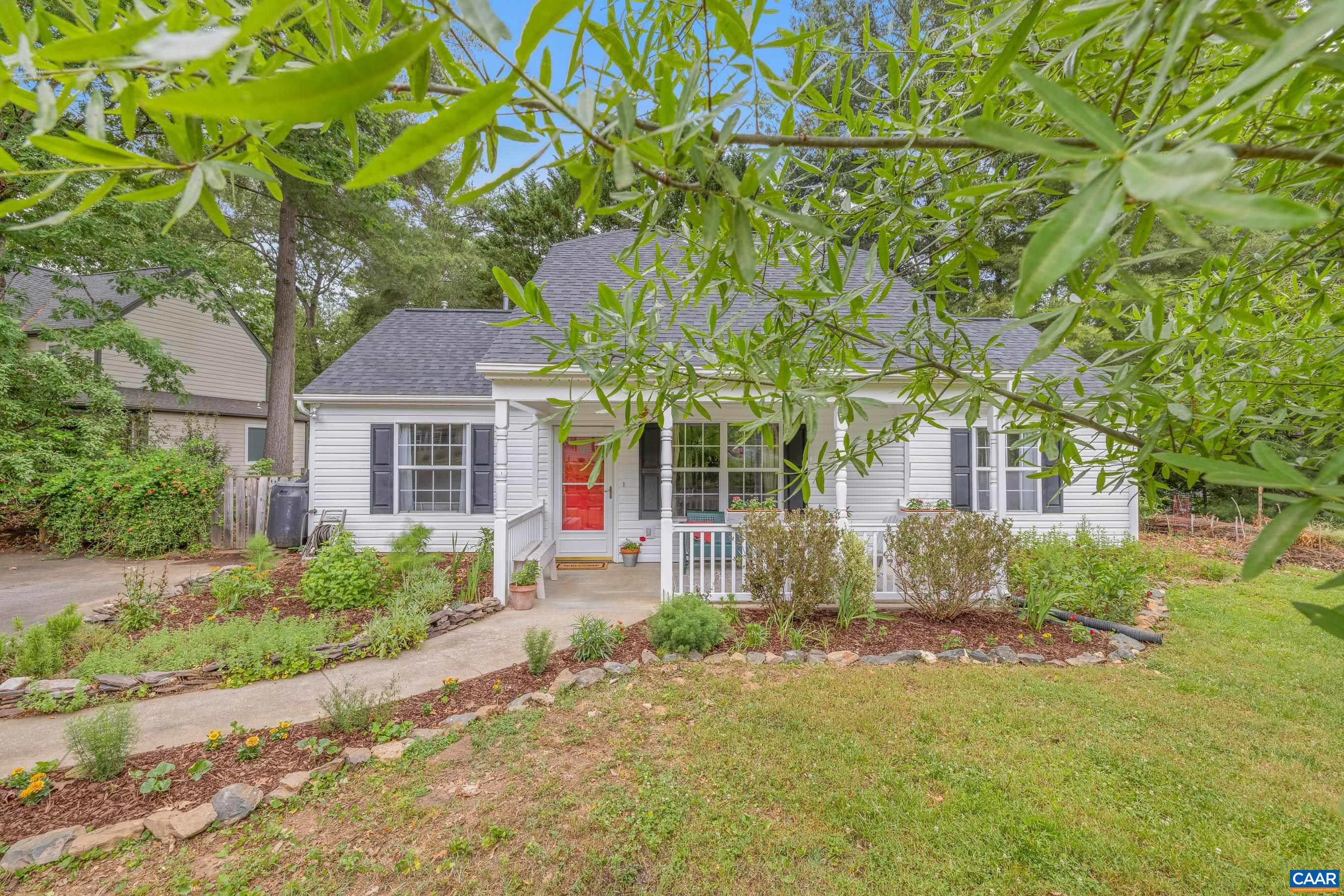 295 BLACKTHORN LN, CHARLOTTESVILLE, Virginia 22902, 3 Bedrooms Bedrooms, ,2 BathroomsBathrooms,Residential,295 BLACKTHORN LN,677449 MLS # 677449