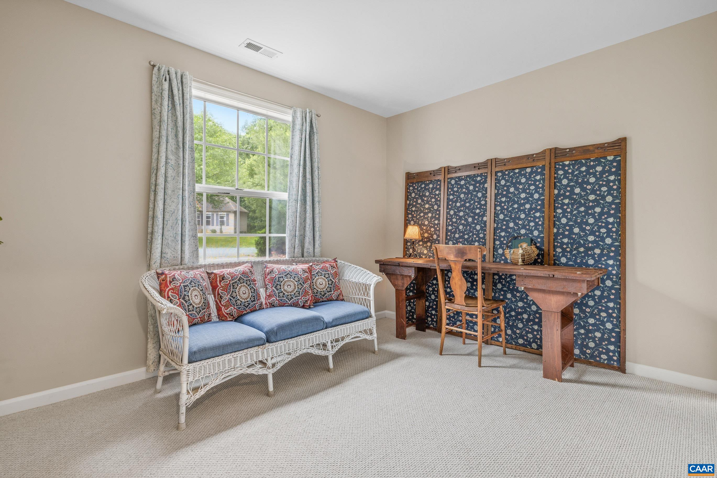 295 BLACKTHORN LN, CHARLOTTESVILLE, Virginia 22902, 3 Bedrooms Bedrooms, ,2 BathroomsBathrooms,Residential,295 BLACKTHORN LN,677449 MLS # 677449