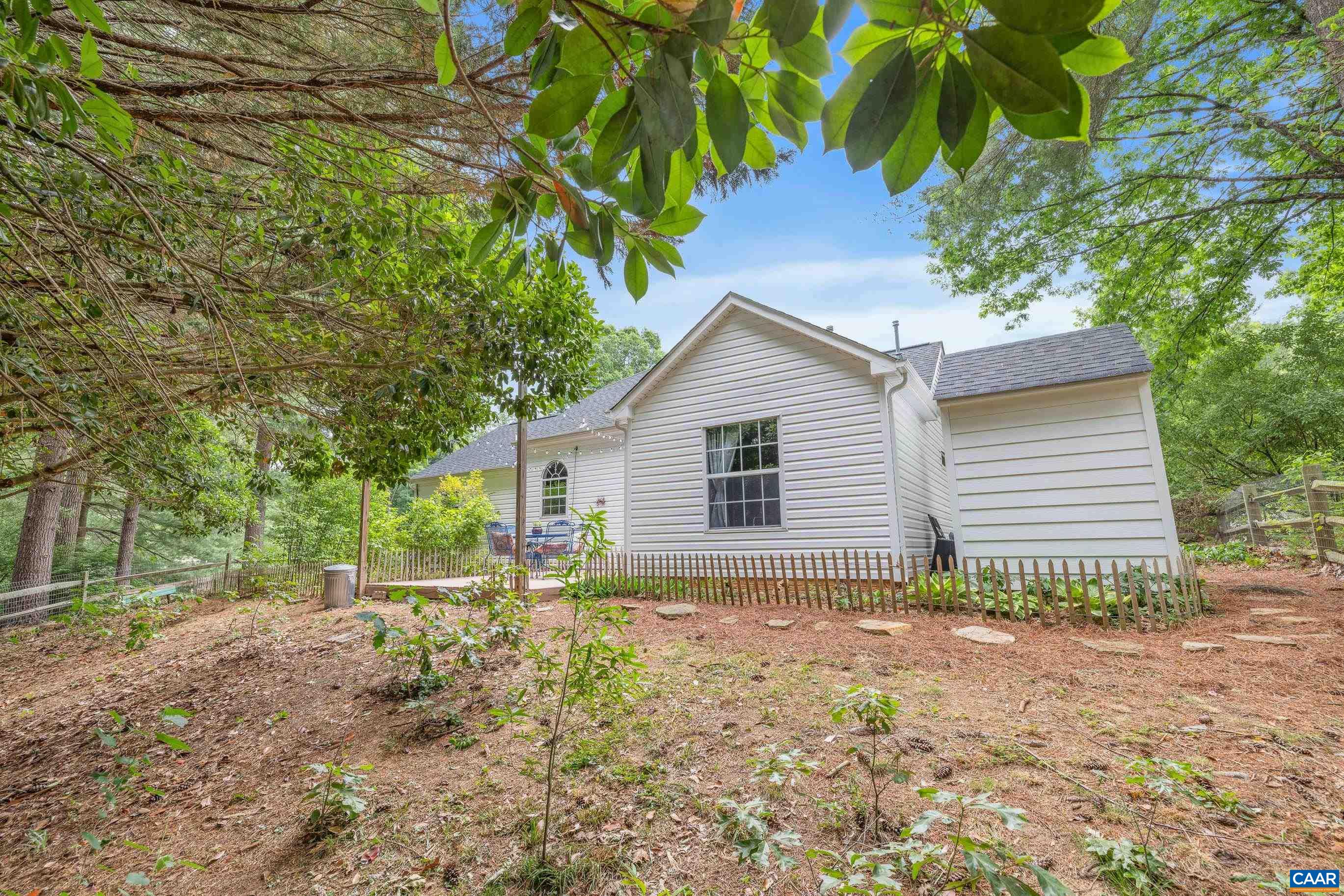 295 BLACKTHORN LN, CHARLOTTESVILLE, Virginia 22902, 3 Bedrooms Bedrooms, ,2 BathroomsBathrooms,Residential,295 BLACKTHORN LN,677449 MLS # 677449