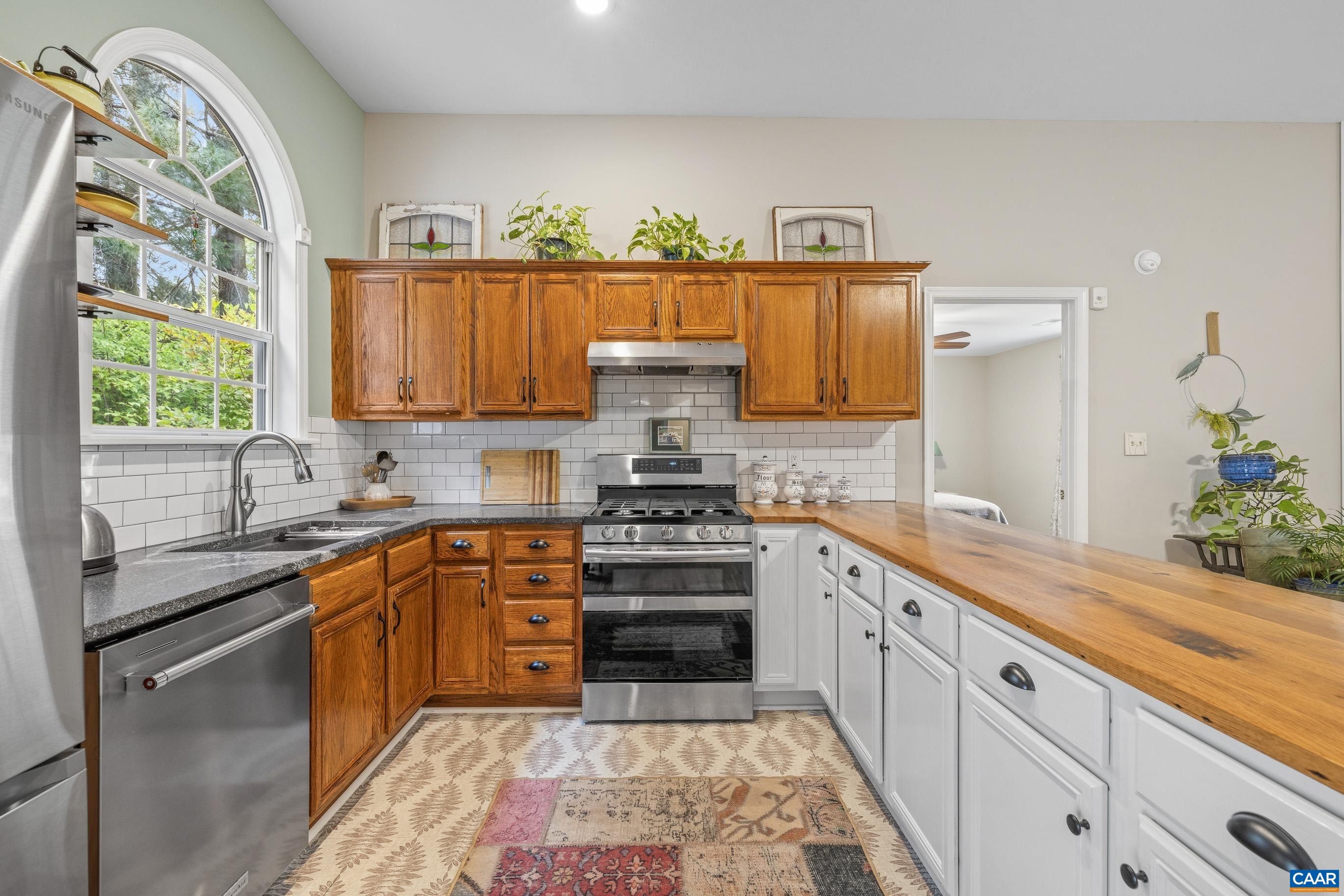 295 BLACKTHORN LN, CHARLOTTESVILLE, Virginia 22902, 3 Bedrooms Bedrooms, ,2 BathroomsBathrooms,Residential,295 BLACKTHORN LN,677449 MLS # 677449