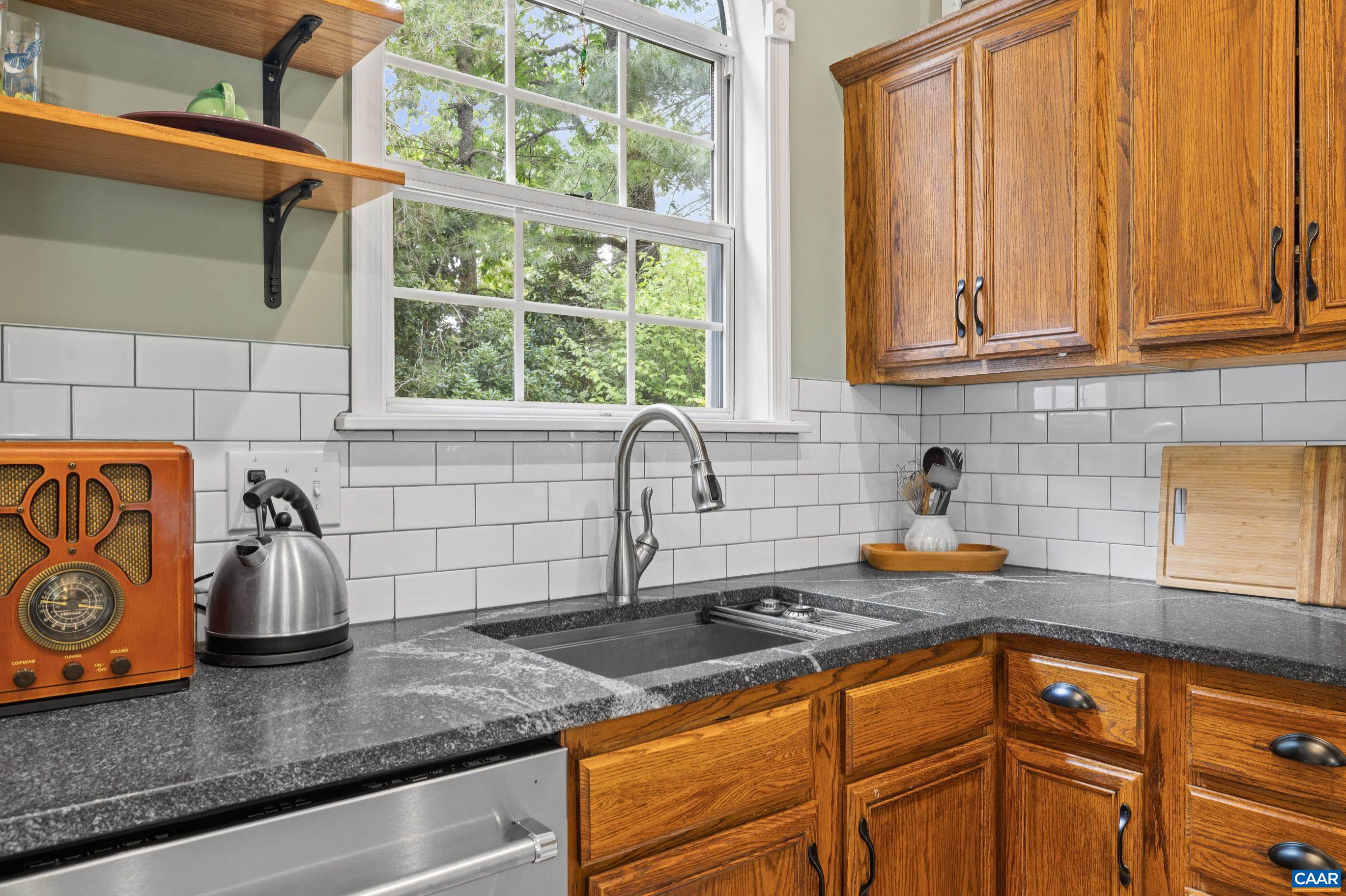 295 BLACKTHORN LN, CHARLOTTESVILLE, Virginia 22902, 3 Bedrooms Bedrooms, ,2 BathroomsBathrooms,Residential,295 BLACKTHORN LN,677449 MLS # 677449