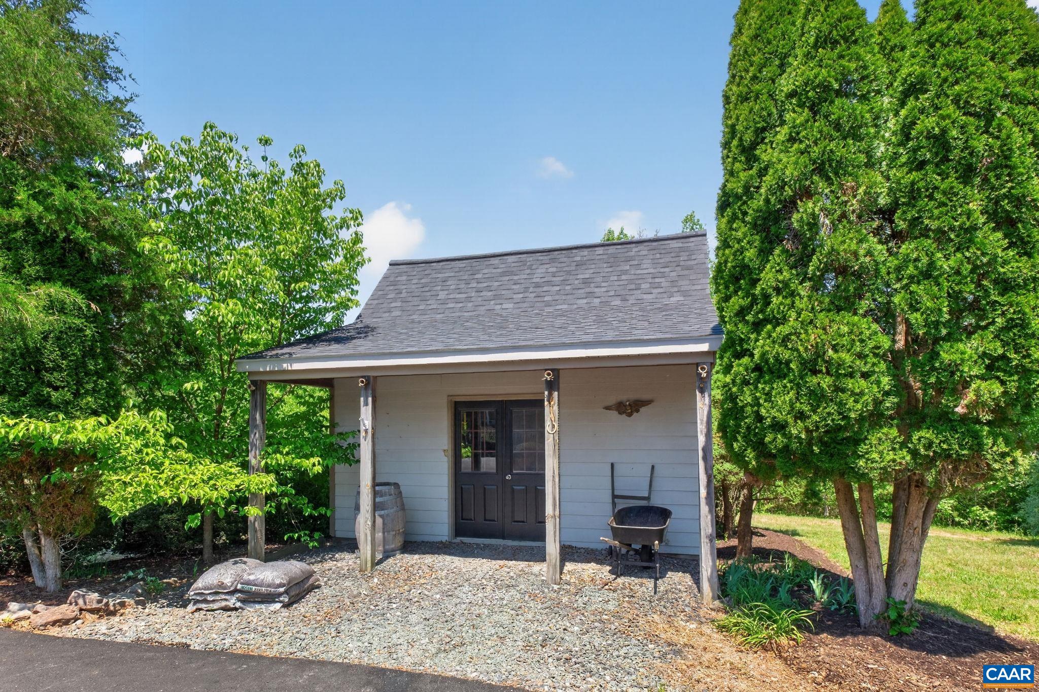 380 BALLENGER LN, PALMYRA, Virginia 22963, 5 Bedrooms Bedrooms, ,4 BathroomsBathrooms,Residential,380 BALLENGER LN,677498 MLS # 677498 380 BALLENGER LN, PALMYRA, Virginia 22963, 5 Bedrooms Bedrooms, ,4 BathroomsBathrooms,Residential,380 BALLENGER LN,677498 MLS # 677498