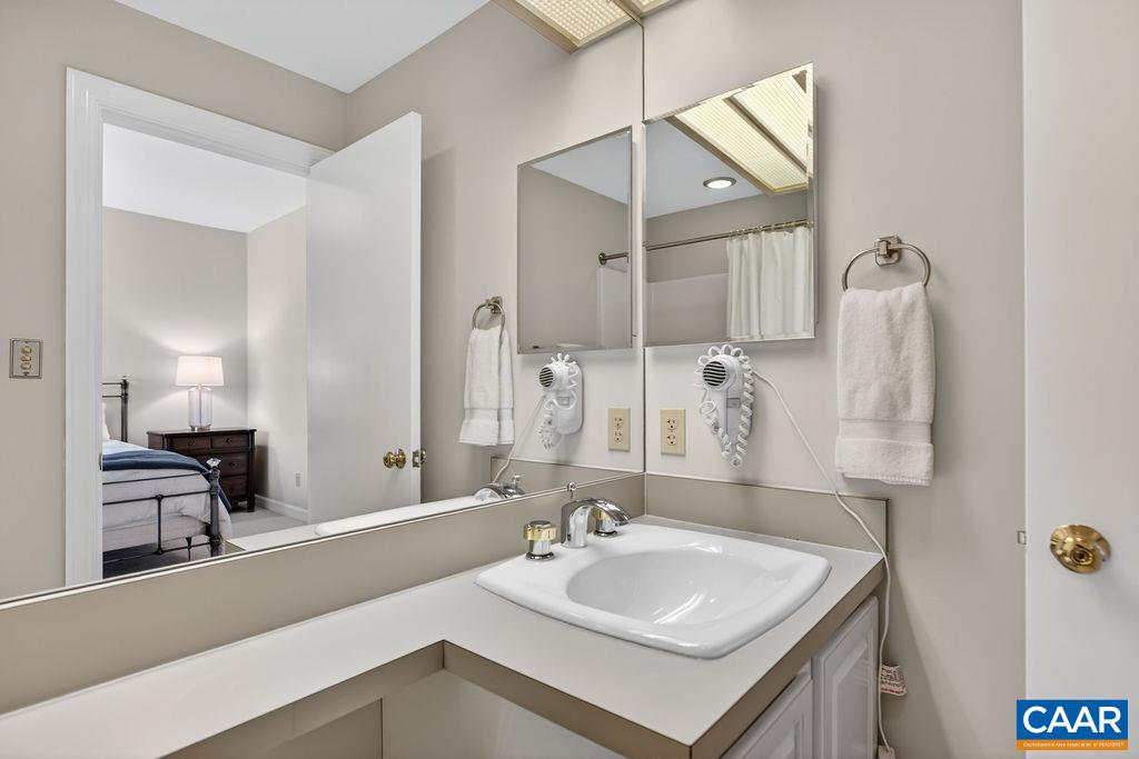 1817 HIGH RIDGE CT CONDOS, WINTERGREEN RESORT, Virginia 22967, 3 Bedrooms Bedrooms, ,3 BathroomsBathrooms,Residential,1817 HIGH RIDGE CT CONDOS,677526 MLS # 677526
