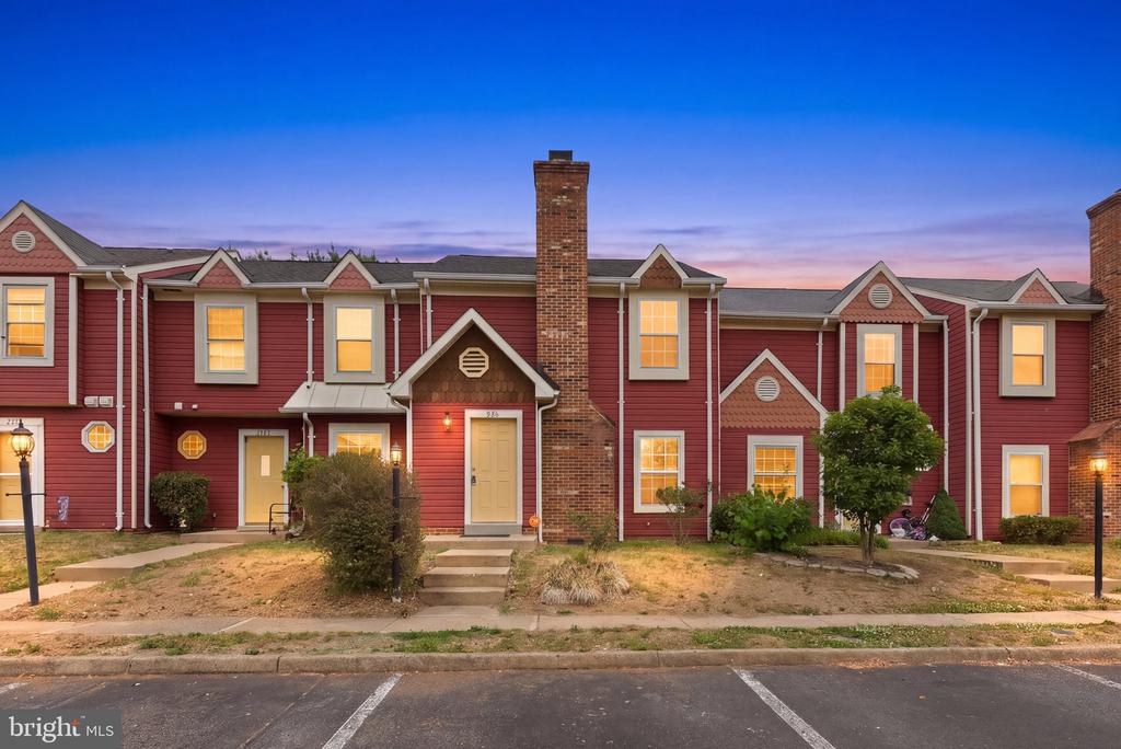 2216 MINNEAR ST, FREDERICKSBURG, Virginia 22407, 2 Bedrooms Bedrooms, ,2 BathroomsBathrooms,Residential,MILL GARDEN,2216 MINNEAR ST,VASP2042020 MLS # VASP2042020