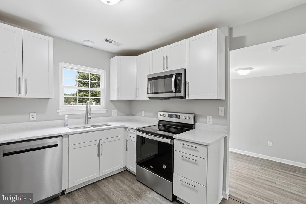 2216 MINNEAR ST, FREDERICKSBURG, Virginia 22407, 2 Bedrooms Bedrooms, ,2 BathroomsBathrooms,Residential,MILL GARDEN,2216 MINNEAR ST,VASP2042020 MLS # VASP2042020