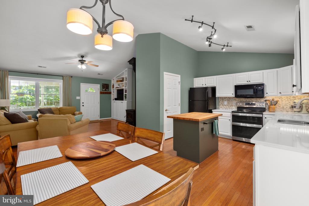 27592 OLD OFFICE RD, CULPEPER, Virginia 22701, 3 Bedrooms Bedrooms, ,2 BathroomsBathrooms,Residential,27592 OLD OFFICE RD,VAOR2014246 MLS # VAOR2014246 27592 OLD OFFICE RD, CULPEPER, Virginia 22701, 3 Bedrooms Bedrooms, ,2 BathroomsBathrooms,Residential,27592 OLD OFFICE RD,VAOR2014246 MLS # VAOR2014246